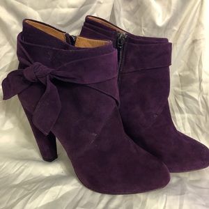 Size 10 Purple Elie Tahari Booties with bow
